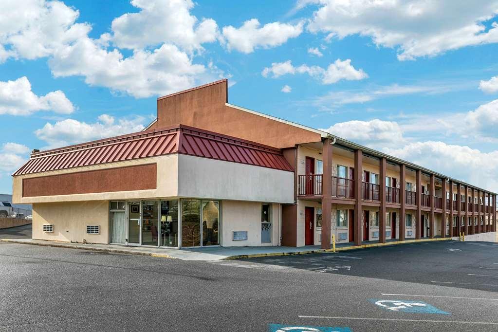 Econo Lodge Northeast Reading Εξωτερικό φωτογραφία