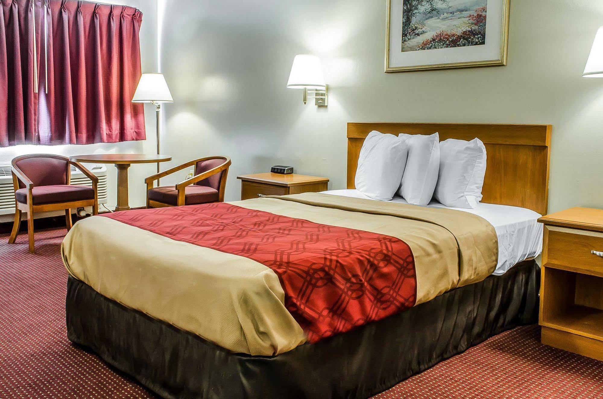 Econo Lodge Northeast Reading Εξωτερικό φωτογραφία