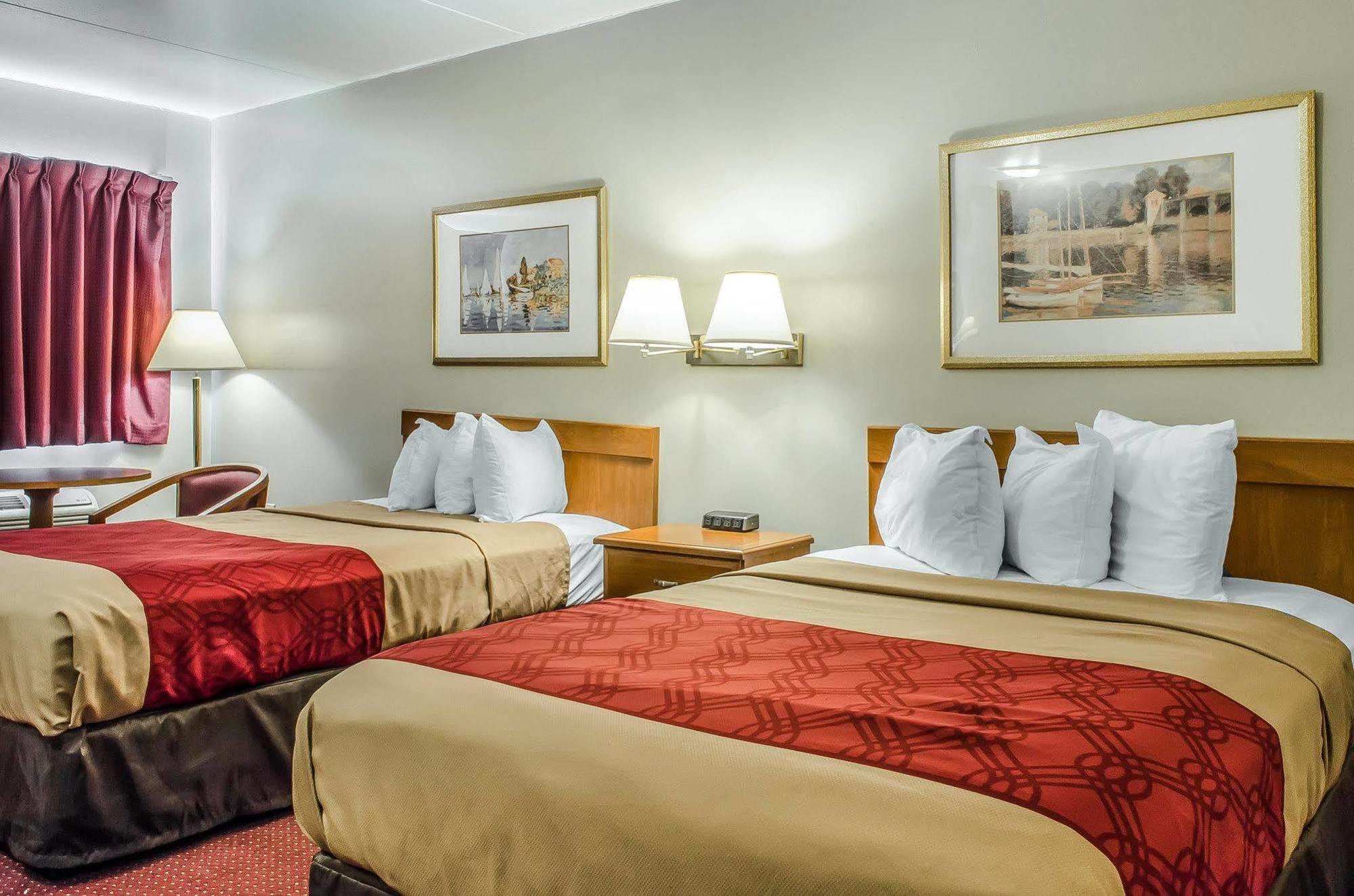 Econo Lodge Northeast Reading Εξωτερικό φωτογραφία